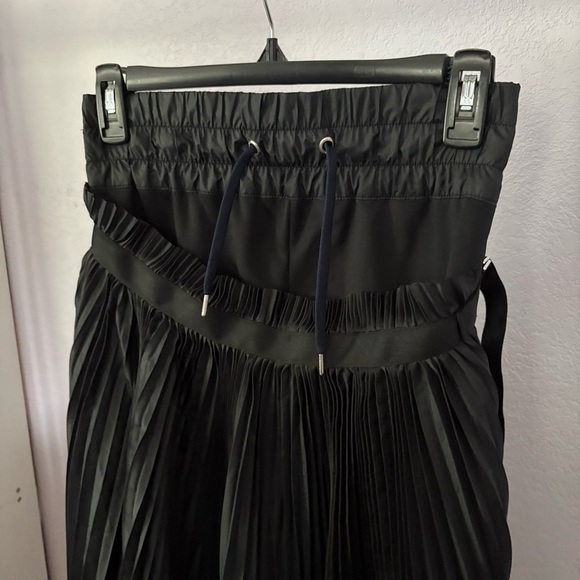 NIKE x SACAI sz XXS Black Pleated Skirt Overlay w/ Elastic Waist Shorts  2015 - Picture 3 of 10